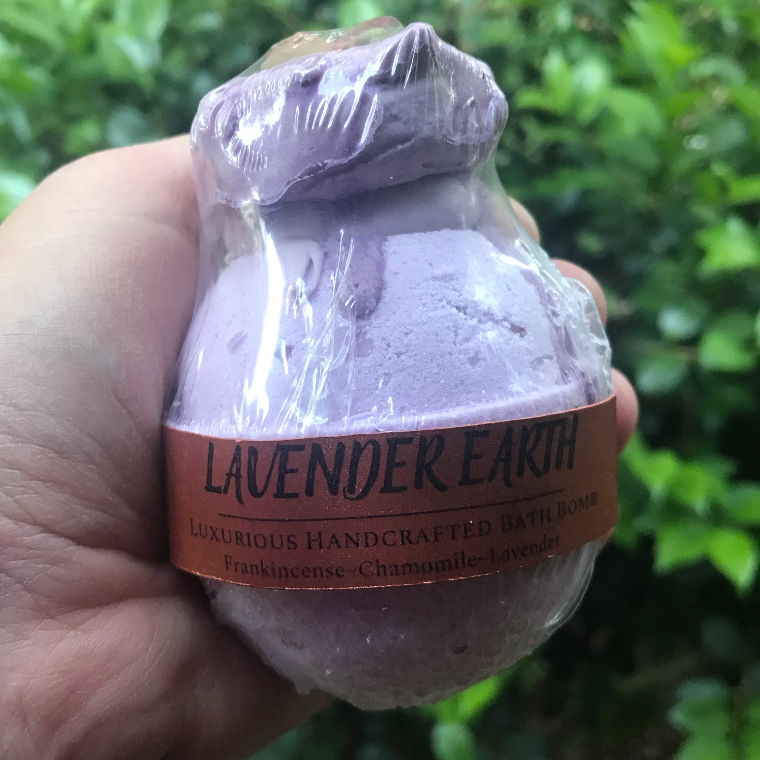 LUXURIOUS LAVENDER EARTH MAGNESIUM BATH BOMB Iconic Essential Oils