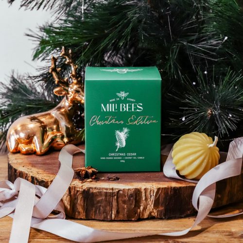 WOODWICK CHRISTMAS CEDAR BEES WAX CANDLE