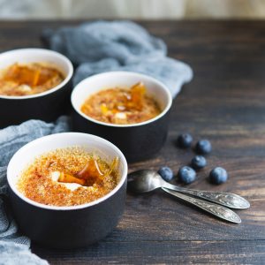 WOODWICK CREME BRULEE BEES WAX CANDLE